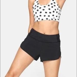 Outdoor Voices Hudson 2.5” shorts